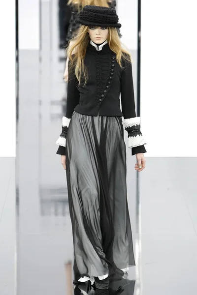 Look 64